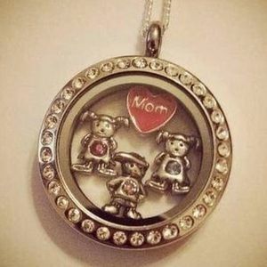 Meet your Posher, Marissa